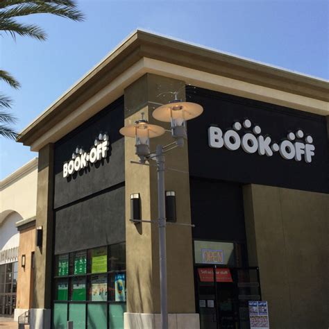 BOOKOFF Lakewood Center Mall - BOOKOFF USA