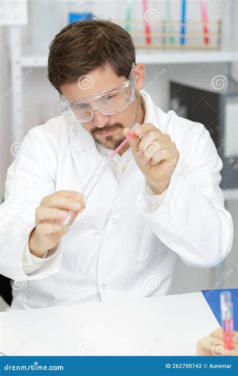 Lab Assistant Working in Laboratory Stock Photo - Image of caucasian, sympathetic: 262700742