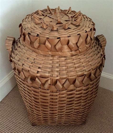 One of my own baskets, probably Chippawa or Ojibwa. | Native american baskets, Basket weaving ...