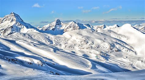 Les Deux Alpes Ski Resort in Auvergne-Rhône-Alpes | Expedia