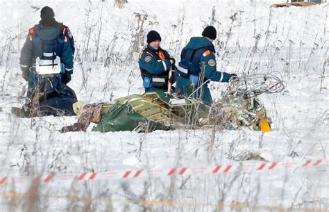 Russians scour wreckage for clues in plane crash that killed 71 - ABC News