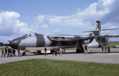 Vickers Valiant B Mk 1 | Vickers valiant, British aircraft, Military aircraft