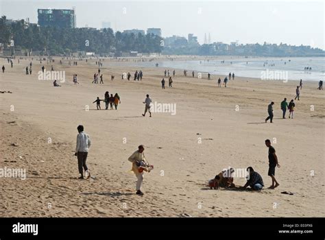 Juhu beach, Mumbai, india Stock Photo - Alamy