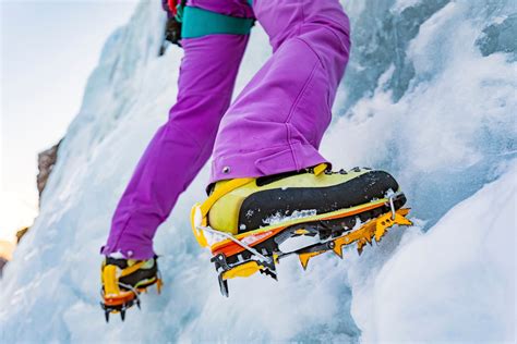 Whats the Difference between Microspikes and Crampons? Snowshoes vs Boots? : r/wmnf