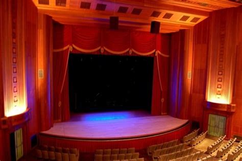 Lynn Auditorium | Lynn, MA | Shows, Schedules, and Directions ...