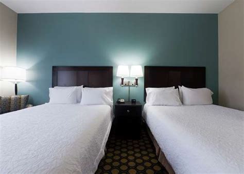 Hampton Inn North Brunswick, NJ - See Discounts