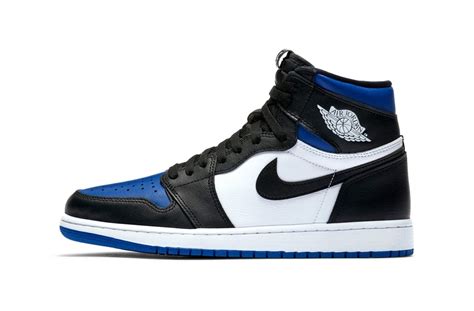 Air Jordan 1 Royal Blue 2020 On Feet - Almanusa