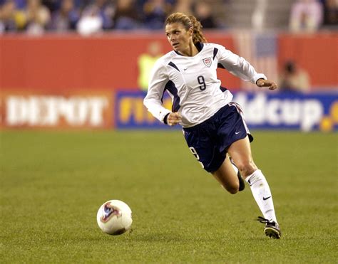 Best female athletes of all time - CBS News