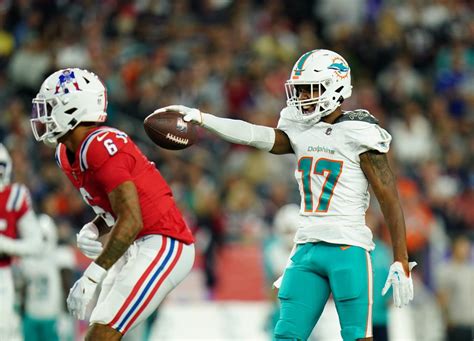 Jaylen Waddle takes victory lap on social media after Miami Dolphins ...