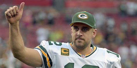 Aaron Rodgers Insists that There is No Bad Blood With Brett Favre ...