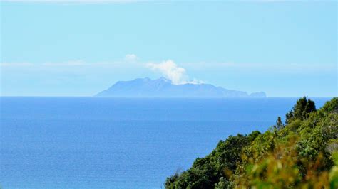 Whakaari - The Dramatic Volcano - Always Live Loud