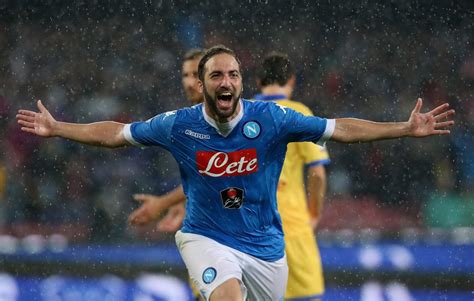 Gonzalo Higuain's best goals at Napoli and what Chelsea fans can expect ...