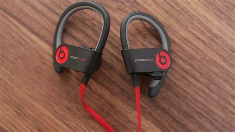 Powerbeats vs Powerbeats 2 vs 3 vs Pro | Sound, Specs