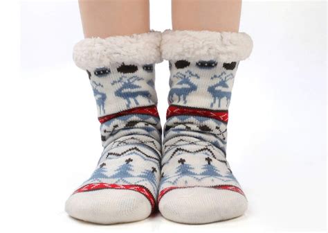 The 7 Warmest Socks For Winter Will Keep Your Toes From Freezing Off