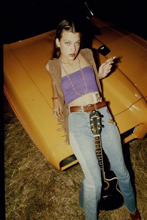 Milla Jovovich in Dazed and Confused 1993. | Outfits for school black girl, Fashion, Stoner style