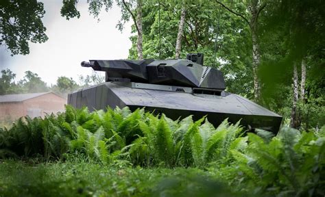 Hungary Receives First Lynx KF41 Infantry Fighting Vehicle