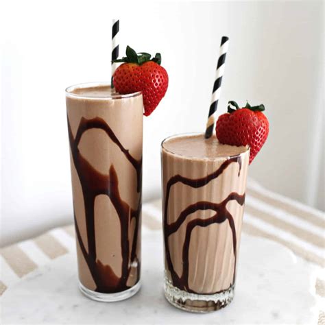 Chocolate Banana Smoothie - A Beautiful Mess