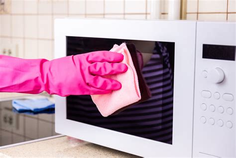 Microwave Cleaning: Spraying Cleaners - A Sparkling Solution or a Reci ...