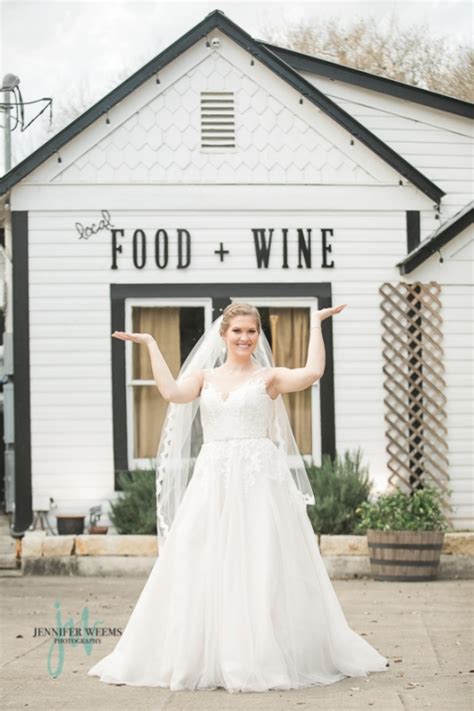 Gruene Bridal Session | Austin Wedding Photographer Jennifer Weems