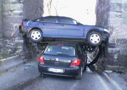 Weird car accidents - How on Earth...???!!!! | SkyscraperCity Forum