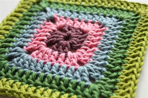 Crochet Corner: Solid Granny Square | Granny square crochet pattern, Granny square crochet ...