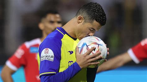 Cristiano Ronaldo calls 500th goal 'great feeling' in 'very solid' win for Al-Nassr | Goal.com UK