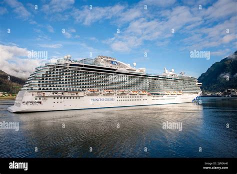 Juneau, Alaska - July 27, 2022: Cruise ship Discovery Princess arriving ...