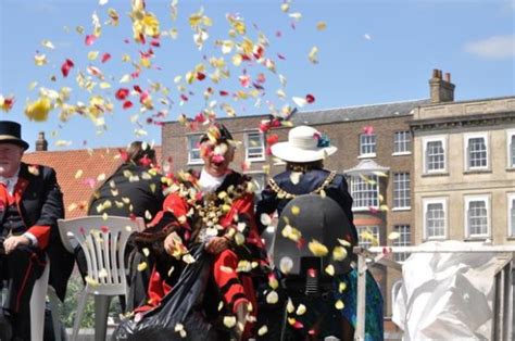 Gallery - Rose Fair parade 2015 | Wisbech Town Council