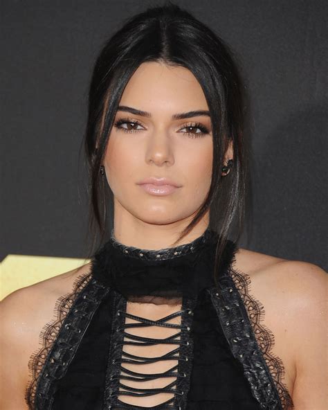 How-to: Kendall Jenner-inspired brow tutorial