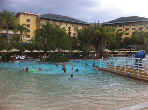 Review: Loews Royal Pacific Resort at Universal Orlando - yourfirstvisit.net