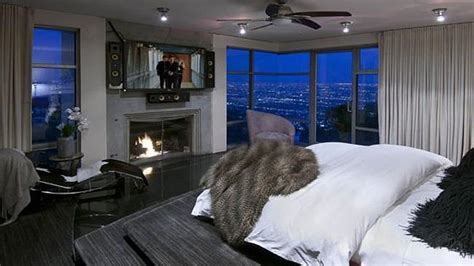 Rihanna house in the Hollywood Hills worth $7 mill have a look inside.