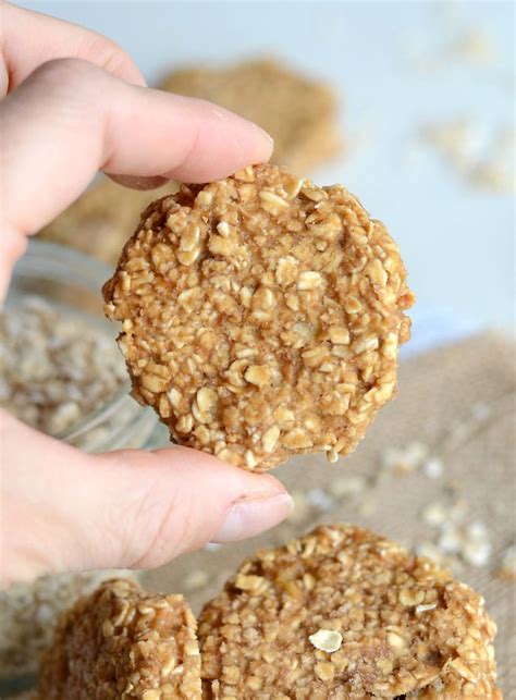 Low Fat Peanut Butter Oatmeal Cookies | vegan, 4-ingredients, gluten-free