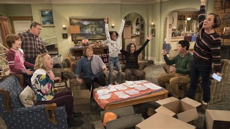 'Roseanne' Finale: Sneak Peek at the Stormy Conclusion to the Revival's First Season (PHOTOS)