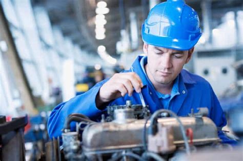 What is a Maintenance Technician and How Can I Become One?