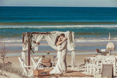 Graceful Vintage Beach Wedding Décor – Beach Wedding Tips