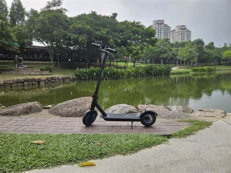 NEW! NEON X1 Premium Electric Scooter (30km/h, 350W, 25km Range)