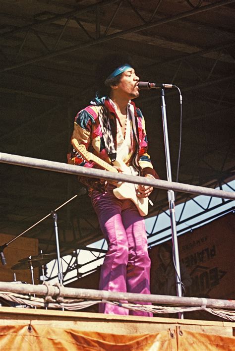 TIL Jimi Hendrix’ entire mainstream career lasted merely 4 years ...