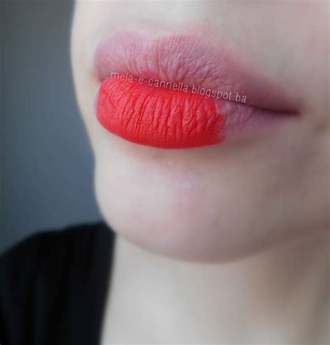 mela-e-cannella: Avon True Color Matte Lipstick - Coral Fever