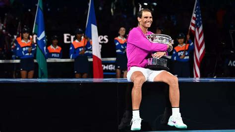 Australian Open 2022: Rafael Nadal beats Daniil Medvedev