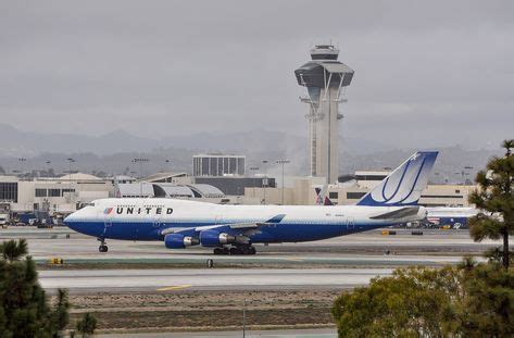 United Airlines 747-422 arriving at LAX_2012-12-01 | United airlines ...