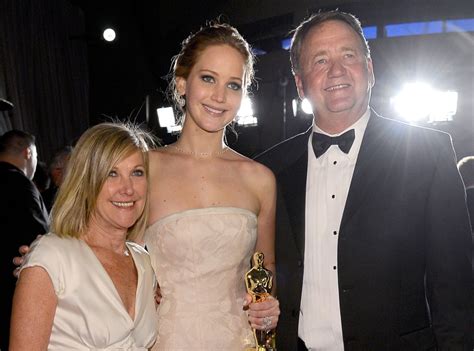 Jennifer, Gary & Karen Lawrence from Celebs and Their Parents | E! News