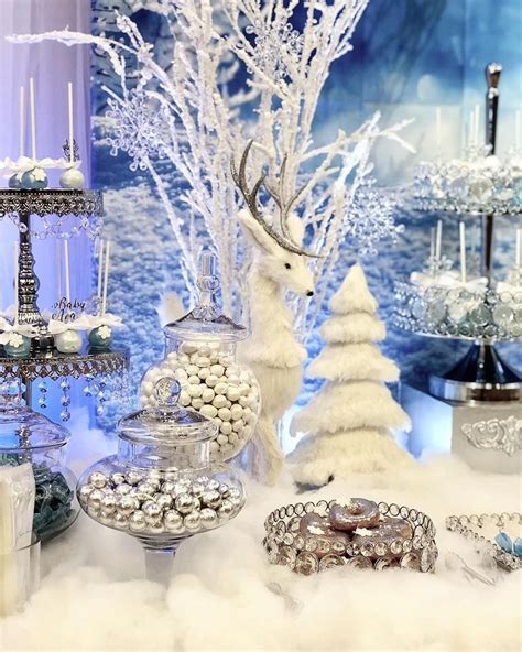 42 Beautiful Winter Wonderland Lighting Ideas For Outdoor And Indoor Decor - HOMYHOMEE | Winter ...