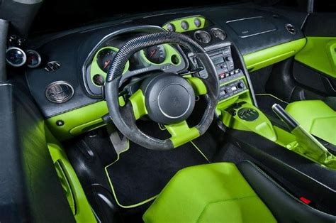 lamborghini lime green and black interior | Acessórios para carros ...