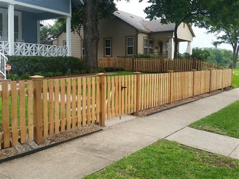 4 foot custom picket style fence | Fence design, Backyard fences, Diy ...