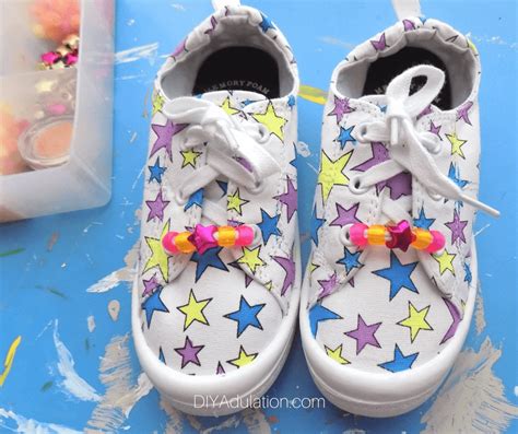 Colorful DIY Stars Shoes with Beaded Laces - DIY Adulation