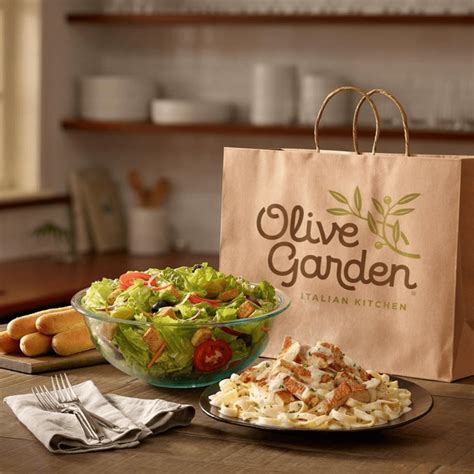 Olive Garden's Family-Sized Meals Put an Italian Twist on Easter Dinner