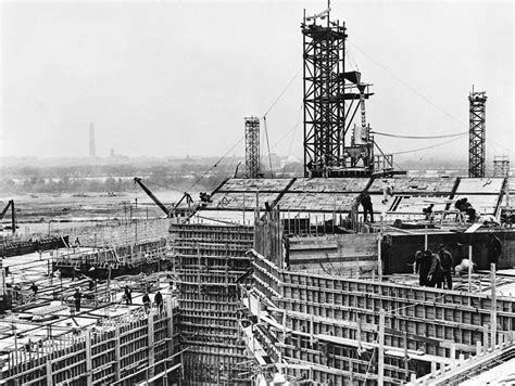 Pentagon: Photos From the Construction of a Colossal Office Building