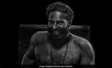 Bramayugam Trailer: ब्लैक ऐंड व्हाइट है ट्रेलर, 72 साल का ये एक्टर खेल रहा है खतरनाक खेल- वीडियो ...