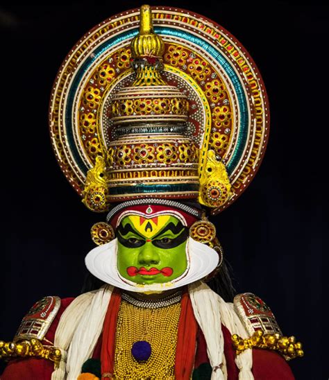 Smarthistory – Kathakali dance and masks