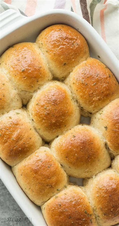 Homemade Garlic Herb Dinner Rolls Recipe + VIDEO